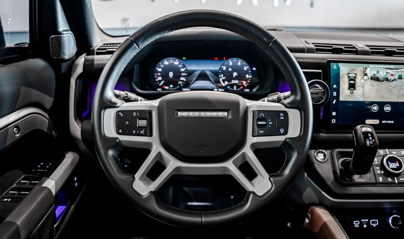 Land Rover Defender 2023 Land Rover Defender 110 P300 SE, 2028 Land Rover Warranty + Service Contract, Low KMs, GCC