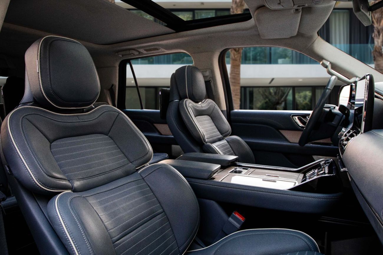 Lincoln Navigator Presidential | 3,917 P.M | 0% Downpayment | Impeccable Condition!