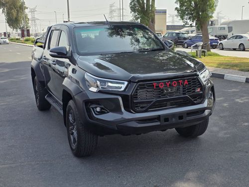 تويوتا هيلوكس HILUX DIESEL 2.8 LITER RIGHT HAND DRIVE FOR EXPORT ONLY