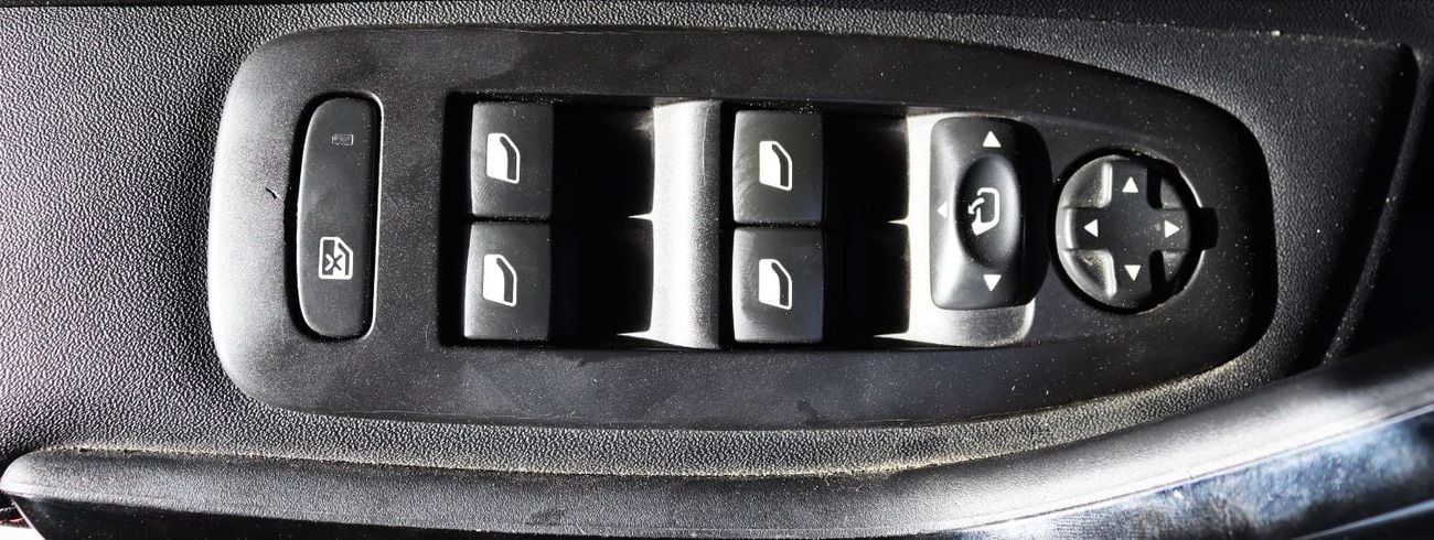 بيجو 308 بيجو 208 - موديل 2018 - خليجى  - بدون حوادث - محرك 1.6 - GT LINE - بحاله ممتازة