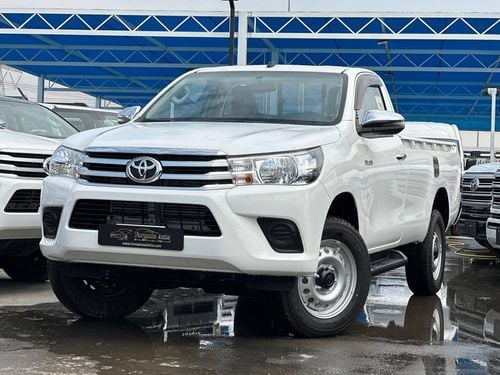 تويوتا هيلوكس سنغل كبين 2.4 لتر 4X4 ديزل ناقل حركة يدوي // 2026 // المواصفات القياسية: نوافذ كهربائية، مشغل DVD //