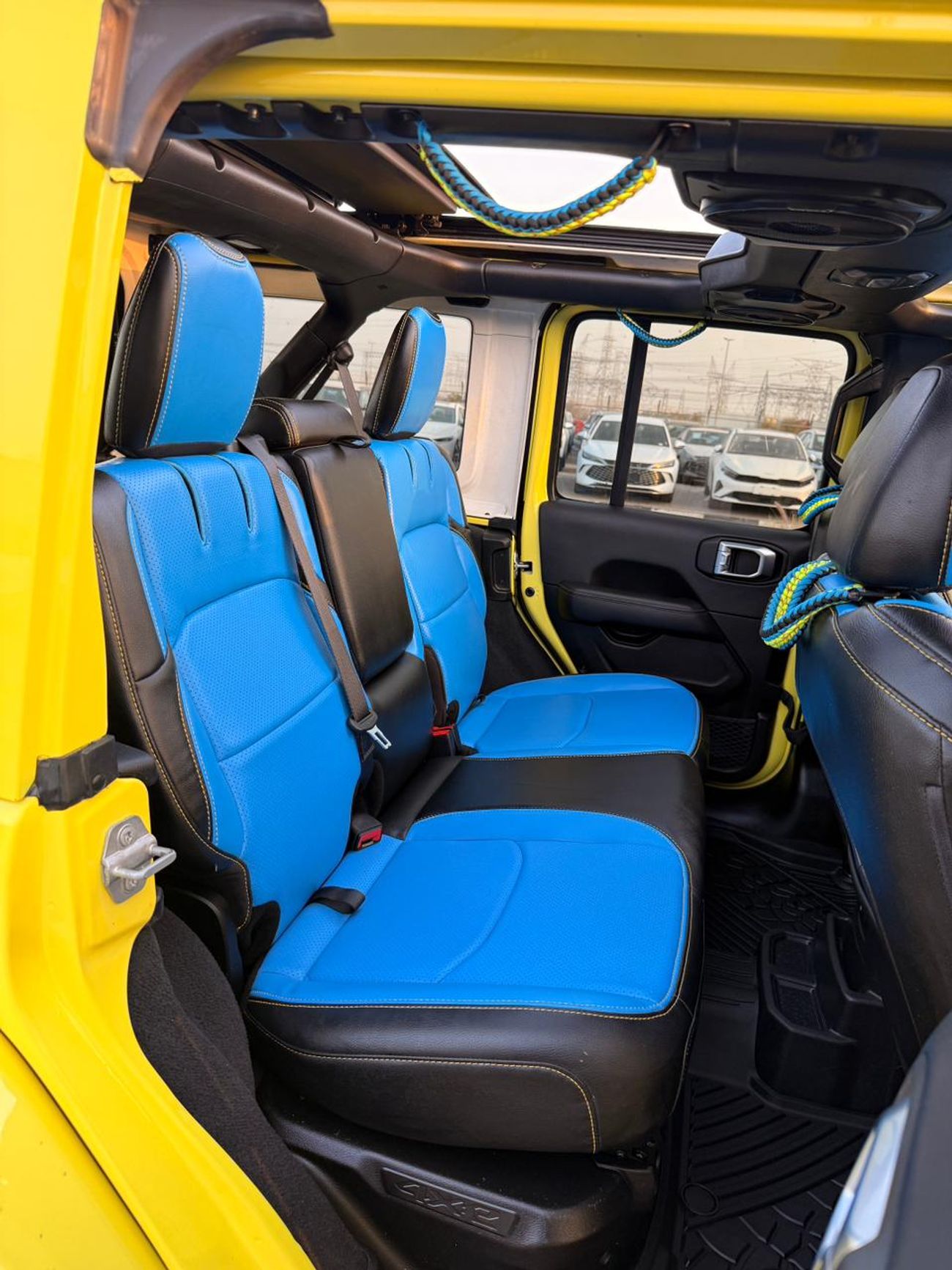 جيب رانجلر Hybrid Sahara 4XE Edition sport 2023