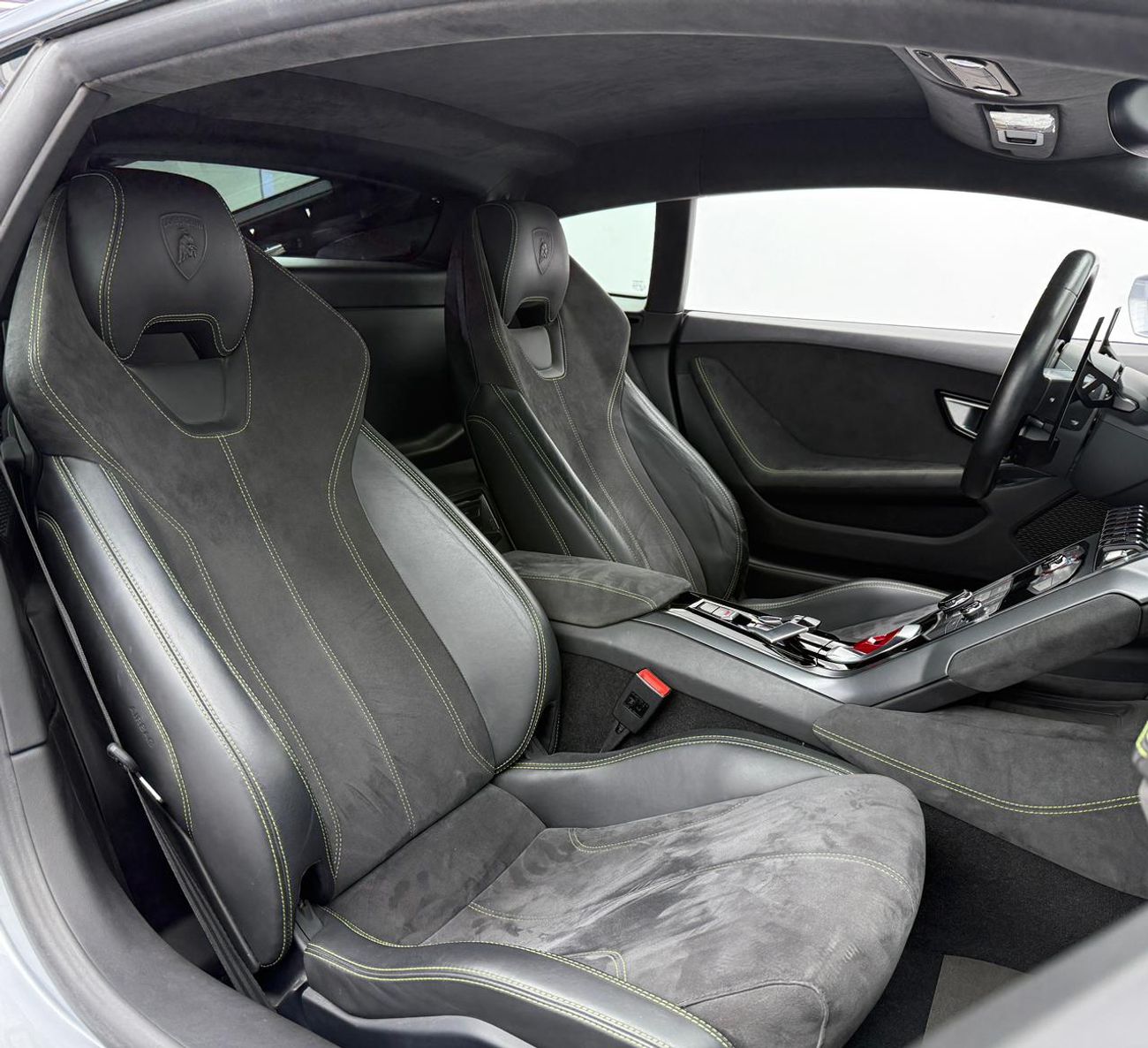 لامبورغيني هوراكان EVO Coupe 2016 Lamborghini Huracan LP 580-2 ,Excellent Condition ,Japanese Spec