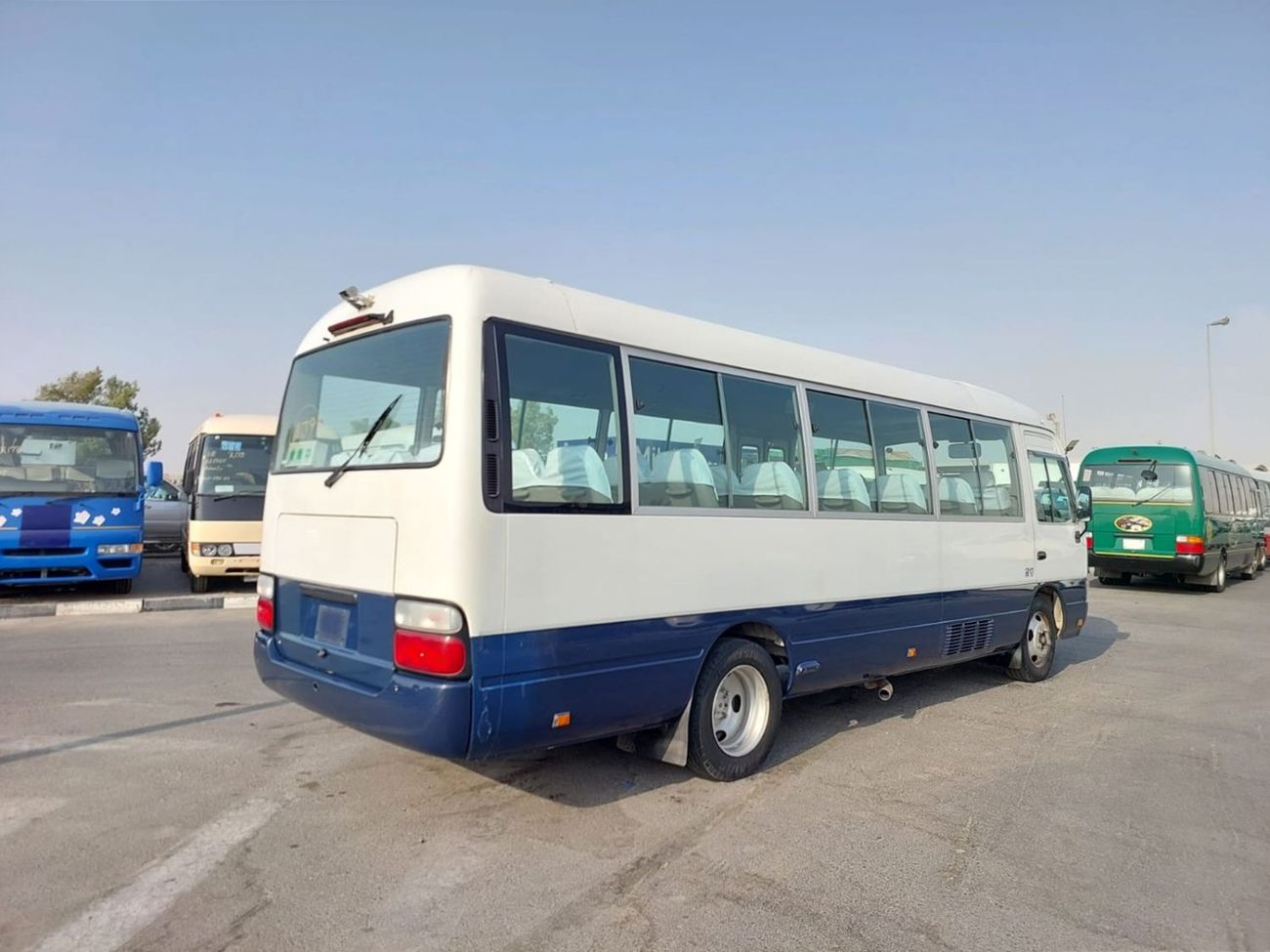 تويوتا كوستر TOYOTA COASTER BUS RHD 2007 MODEL 4.0 L DIESEL AUTOMATIC(PM02406)