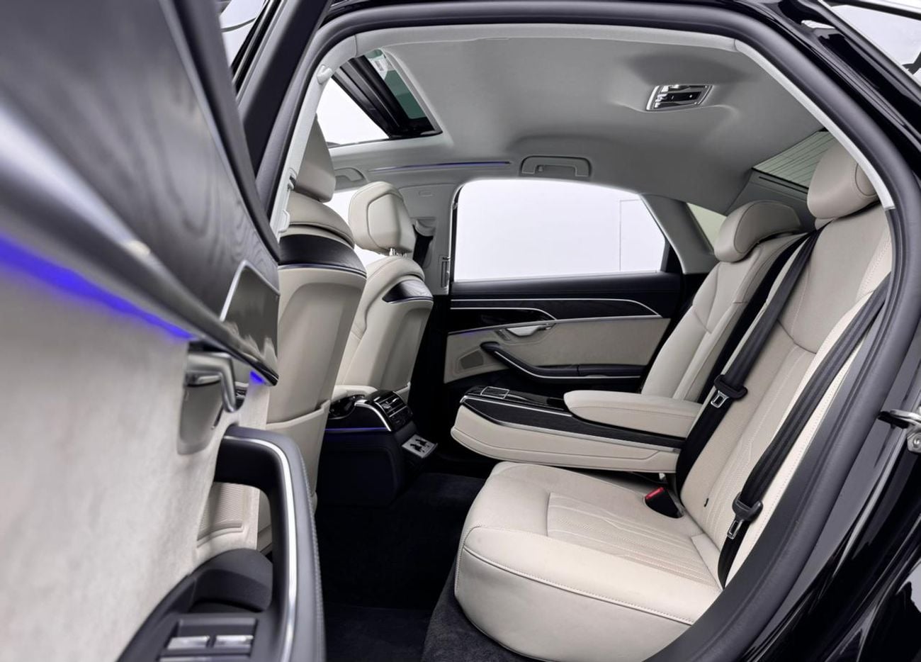 أودي A8 L 55 TFSI quattro 3.0L (335 HP) 2024 Audi A8 55 TFSI Quattro, 2029 Audi Warranty and Service Pack, A