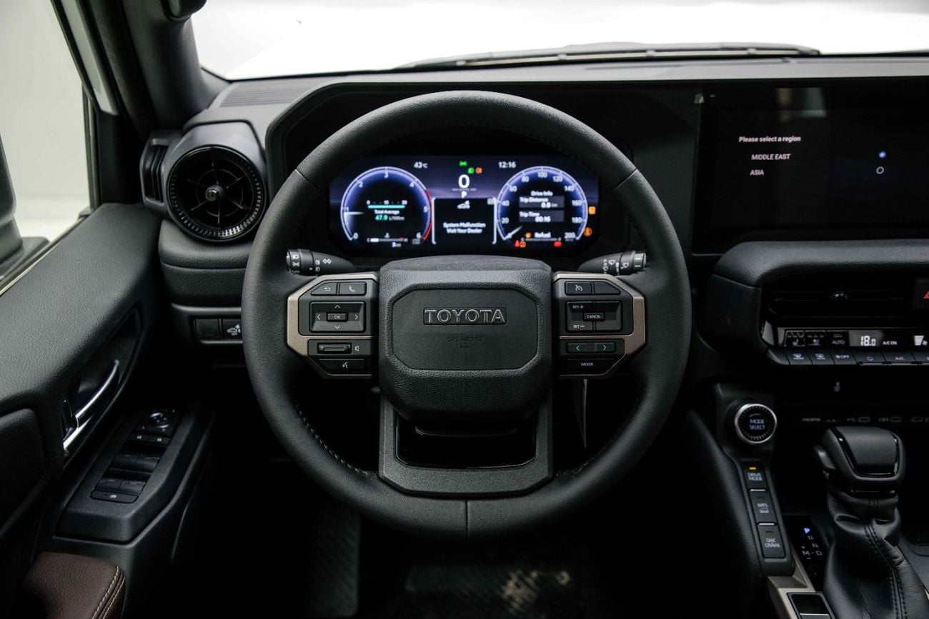 Toyota Prado ADVENTURE 2.8L - PLATINUM WHITE INSIDE DK CHESTNUT | EXPORT ONLY