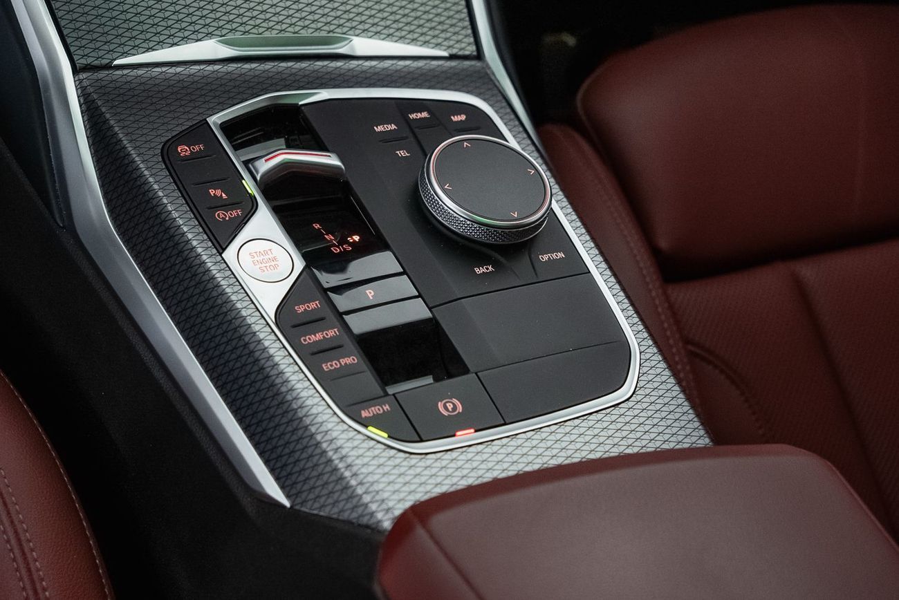 بي أم دبليو 330i