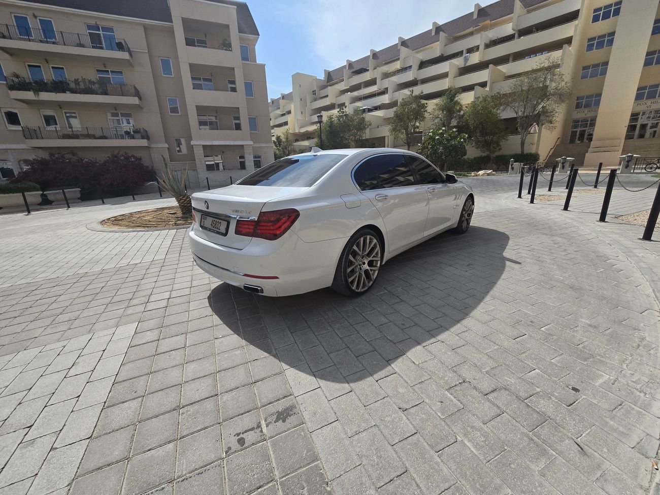 بي أم دبليو 750Li