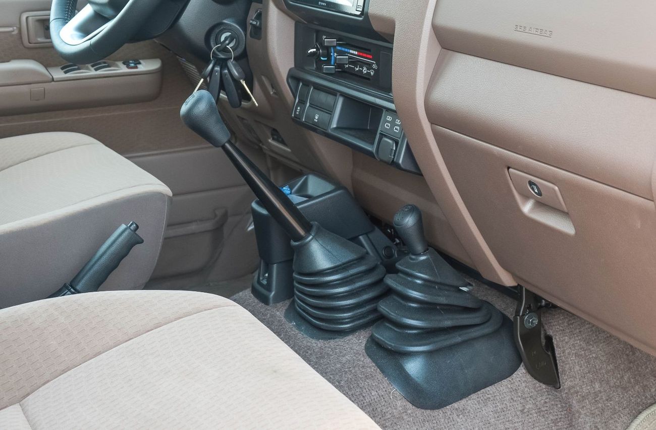 Toyota Land Cruiser 70 TOYOTA LAND CRUISER 76 4.5L 4WD MT 5DOOR SUV 2024