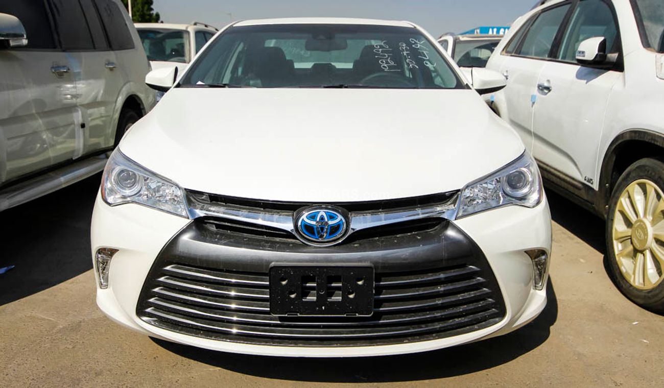 تويوتا كامري XLE