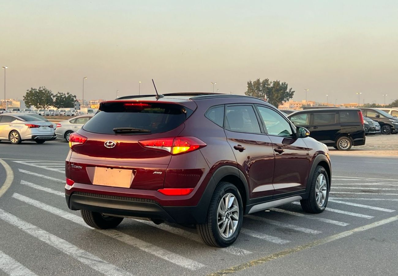 Hyundai Tucson 2017  Hyundai Tucson Limited 2.0L V4 - Panoramic Sunroof - AWD 4x4 - Rear Camera - Leather seats