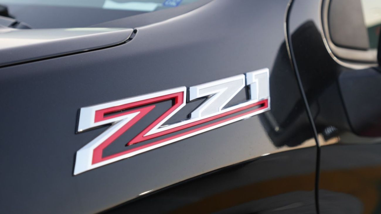 Chevrolet Silverado 2023 CHEVORLET SILVERADO Z71 5.3L V8 4WD PICK-UP 4doors