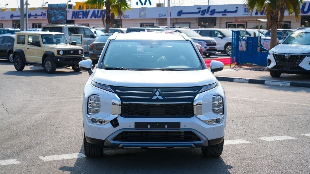 ميتسوبيشي آوتلاندر HIGHLINE ميتسوبيشي أوتلاندر 2026 – (G05) 2.5 لتر | SUV بسبعة مقاعد | مواصفات الخليج |