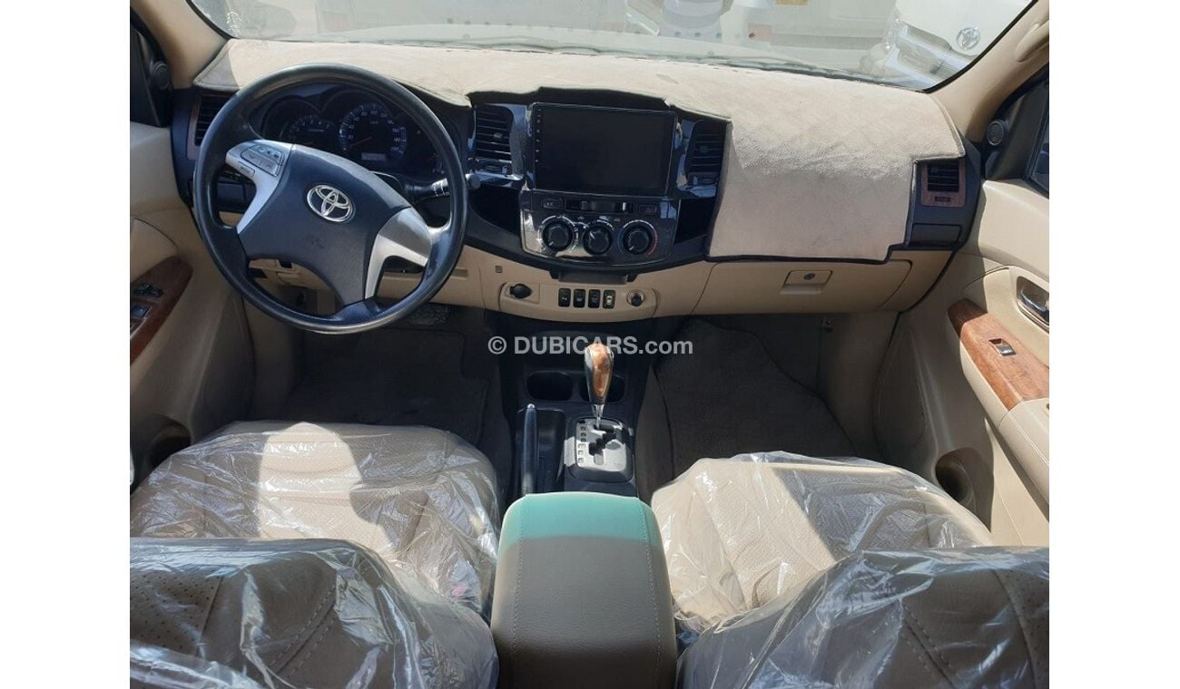 تويوتا فورتونر 2.7L SUV 4WD (PETROL)
