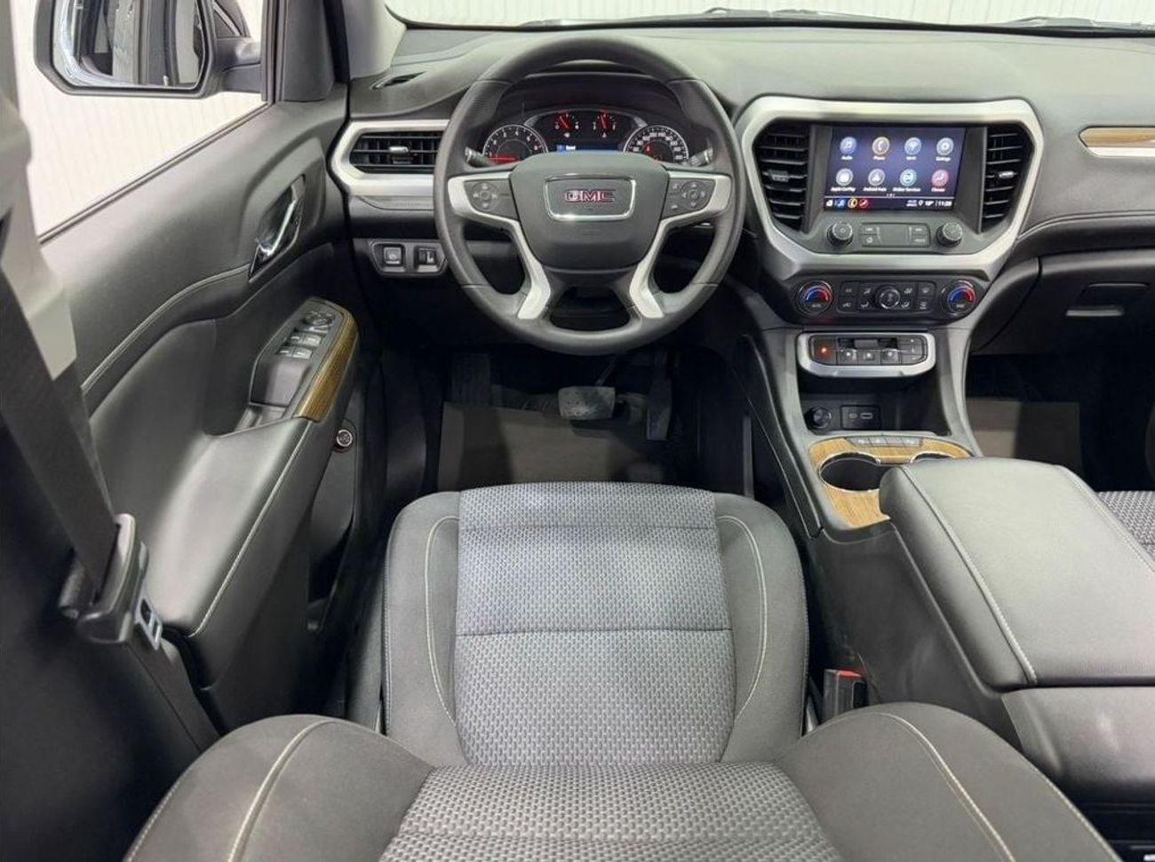 GMC Acadia SLE 3.6L 2022 GMC Acadia SLE, Agency Warranty, Full Service History, GCC