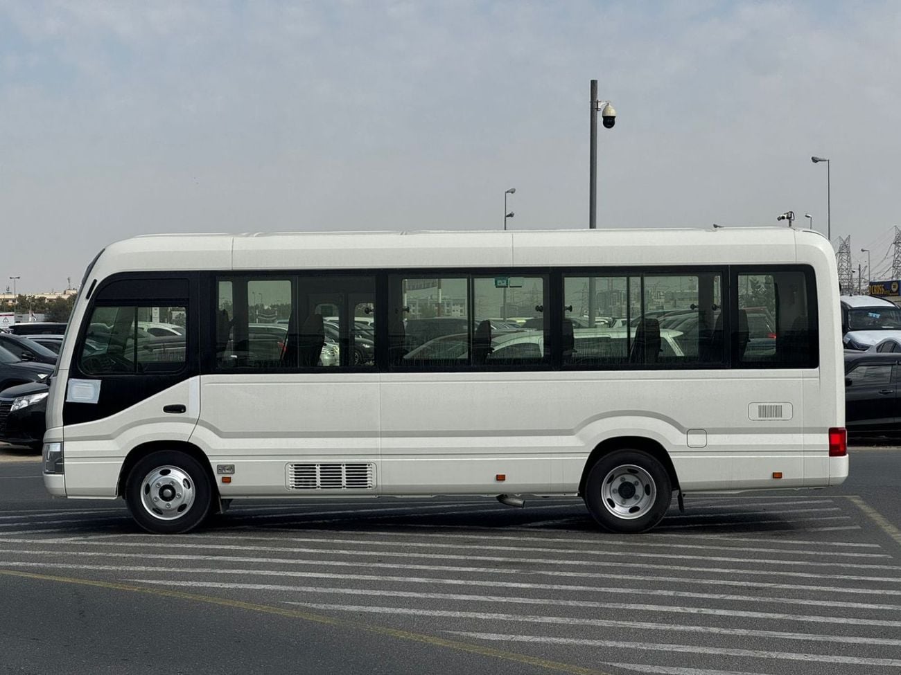 تويوتا كوستر 2.7L (23-Seater)
