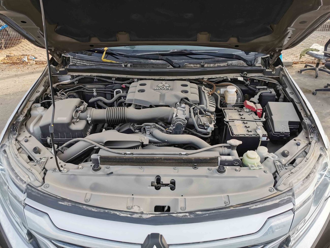 Mitsubishi Montero 3.0L Petrol, 18" Rims, Sunroof, Push Start, Back Sensor, Bluetooth, Fog Lights, CD-USB(CODE # MSP01)