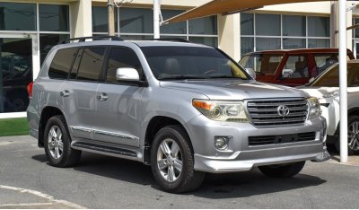 Toyota Land Cruiser VXR 5.7 V8