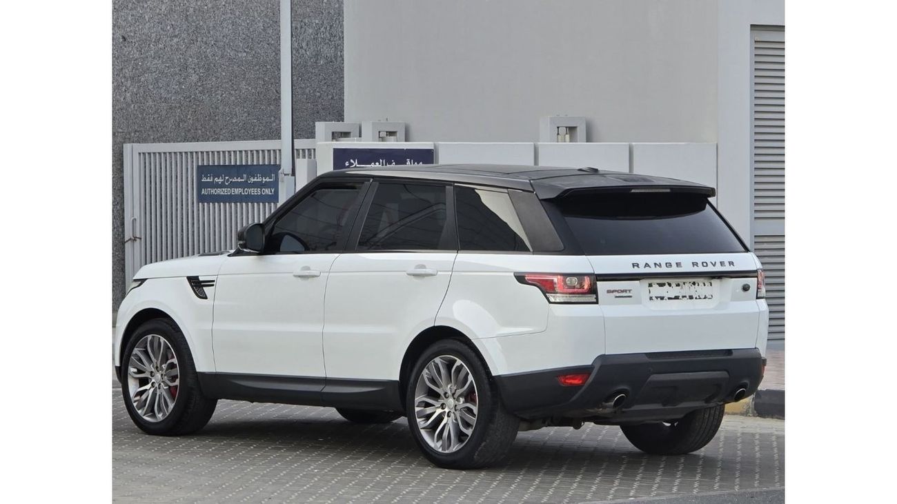 Land Rover Range Rover Sport SPORT SUPERCHARGED 2016 GCC 2KEYS // ORGINAL PAINT // ACCIDENT FREE // PERFECT CONDITION
