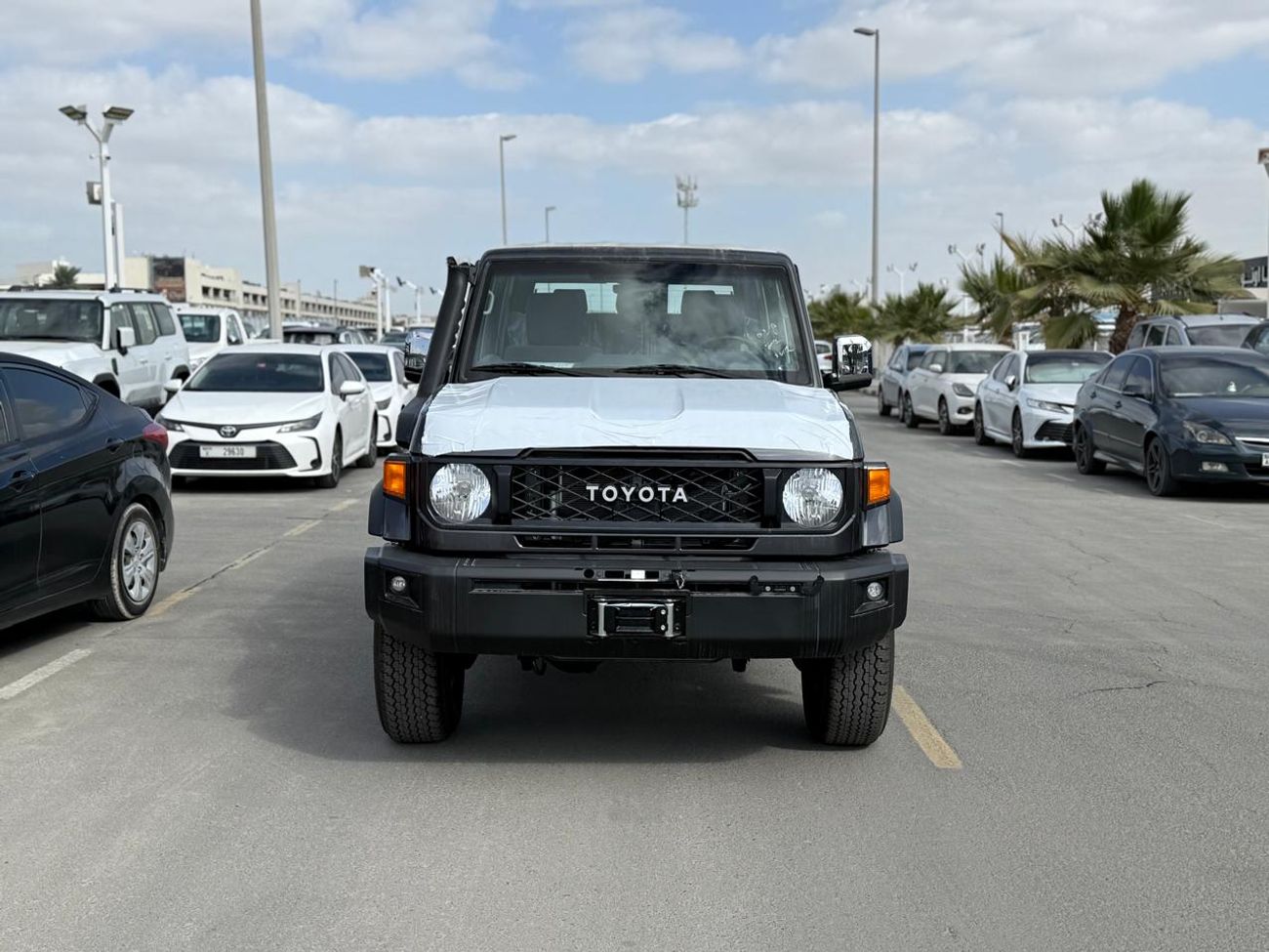 Toyota Land Cruiser 70 LC76 HARDTOP 4.0L PETROL 5 DOORS M/T FULL OPTION 2025 MODEL