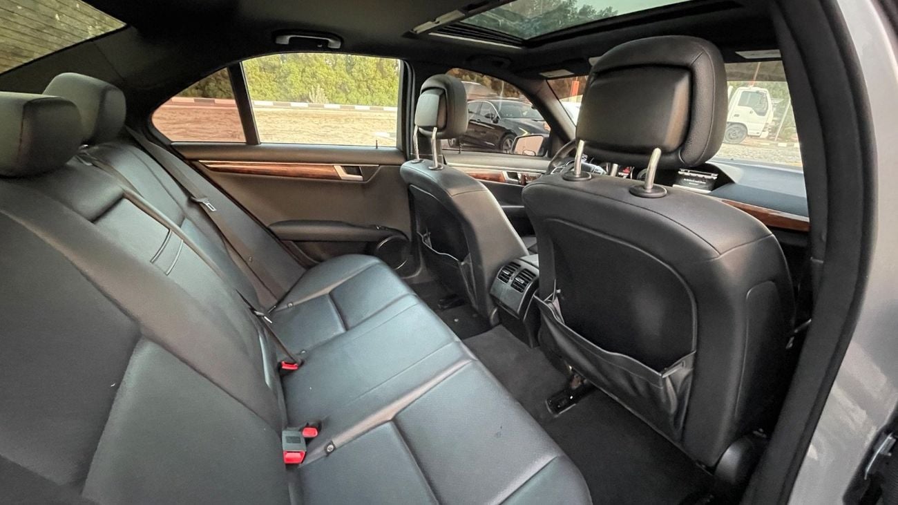 Mercedes-Benz C 250 Std 1.8L Full option