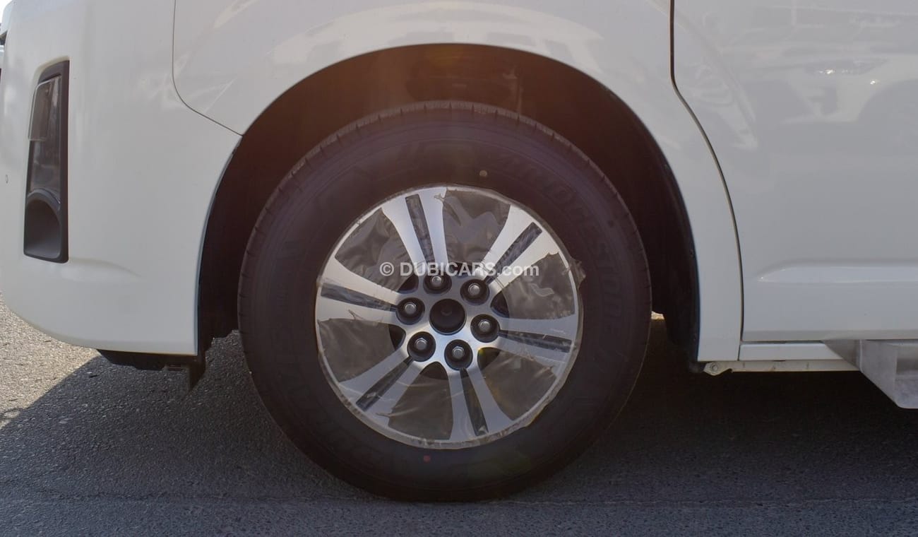 Toyota Hiace TOYOTA HIACE 2.8L Diesel Full Option