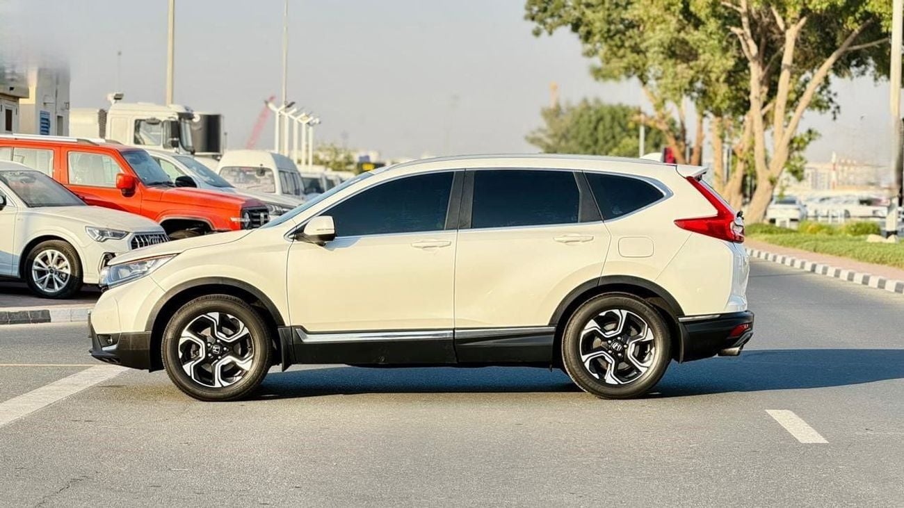 Honda CRV 2018 | 1.5L PETROL ENGINE | AT | RHD | PREMIUM LEATHER SEATS | PUSH START ENGINE | DIGITAL INSTRUMEN