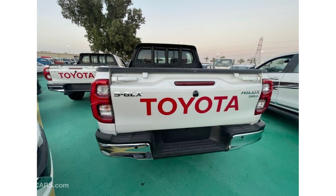 تويوتا هيلوكس GLX 2022 Toyota HILUX GLX (SR5), 4dr Double Cab Utility, 2.7L 4cyl Petrol, Manual, Four Wheel Drive