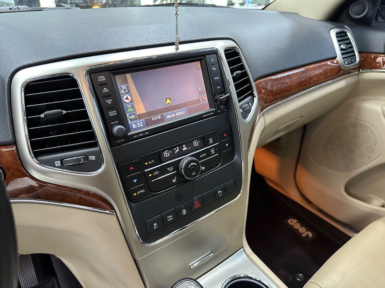 Jeep Grand Cherokee Limited 5.7L (360 HP)