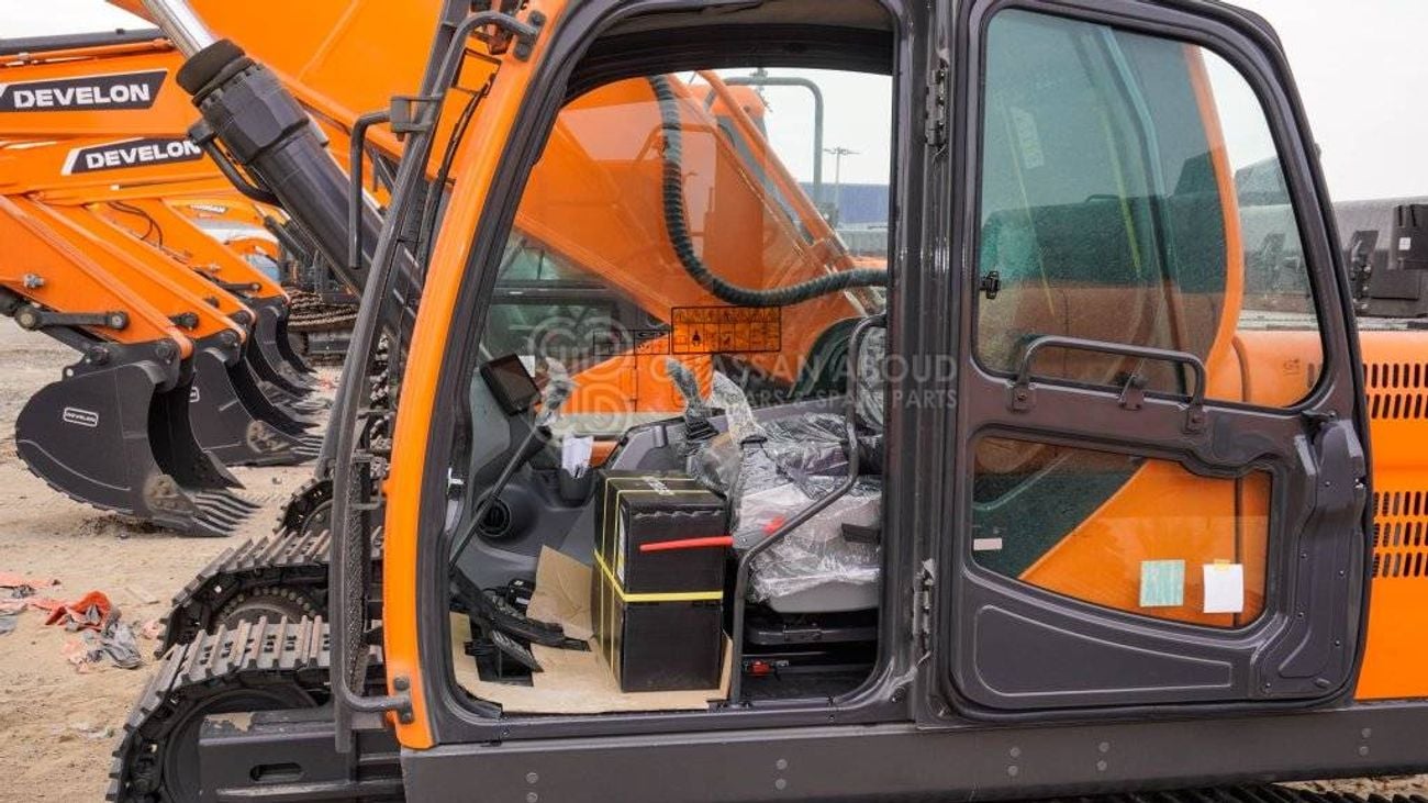 Develon DX360LCA DX360LCA-7M Crawler Excavator MY2025