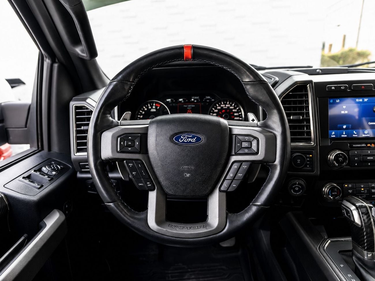 Ford F-150 RAPTOR SUPER CAB (3.5L · 6 Cyl · Automatic · Petrol · Pick Up Truck · All Wheel Drive · 5 Seats · 4 Door)