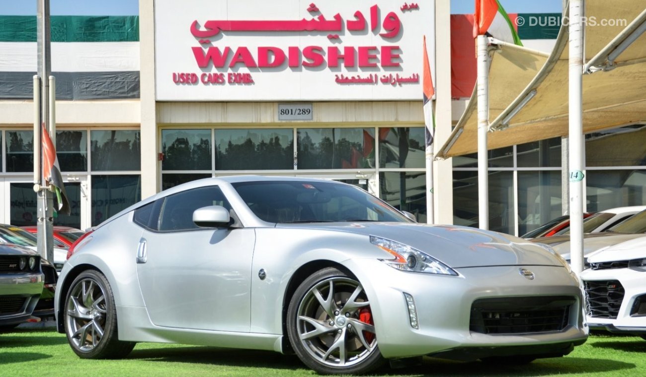 نيسان 370Z Nissan 370 Z /V6/2017/ Very Low Miles/ Very Good Condition