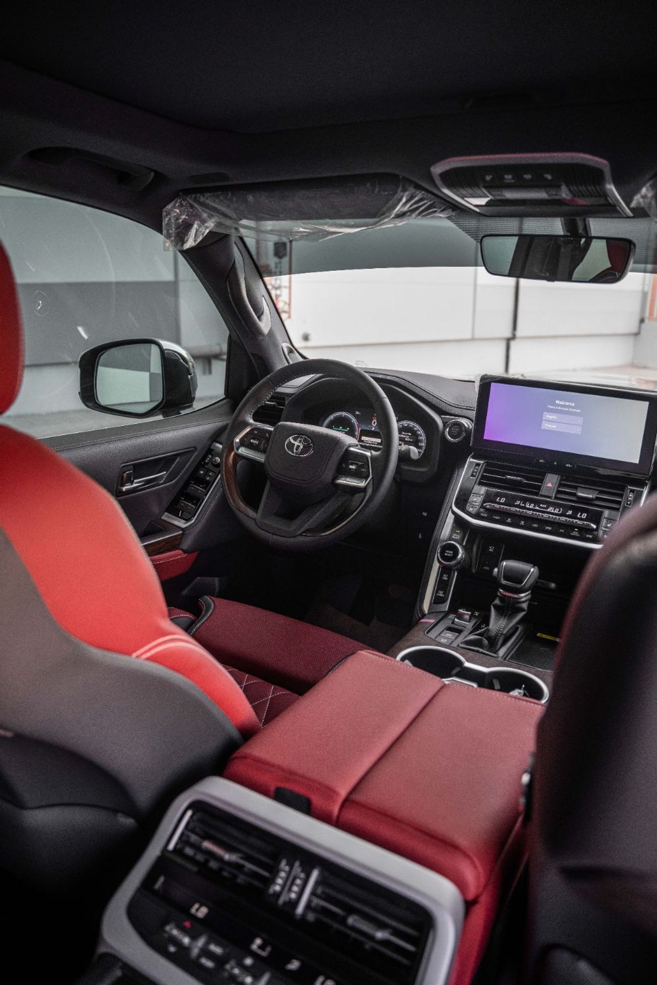 تويوتا لاند كروزر 3.5L PETROL VX OFFROAD EDITION WITH MBS AUTOBIOGRAPHY VIP SEAT