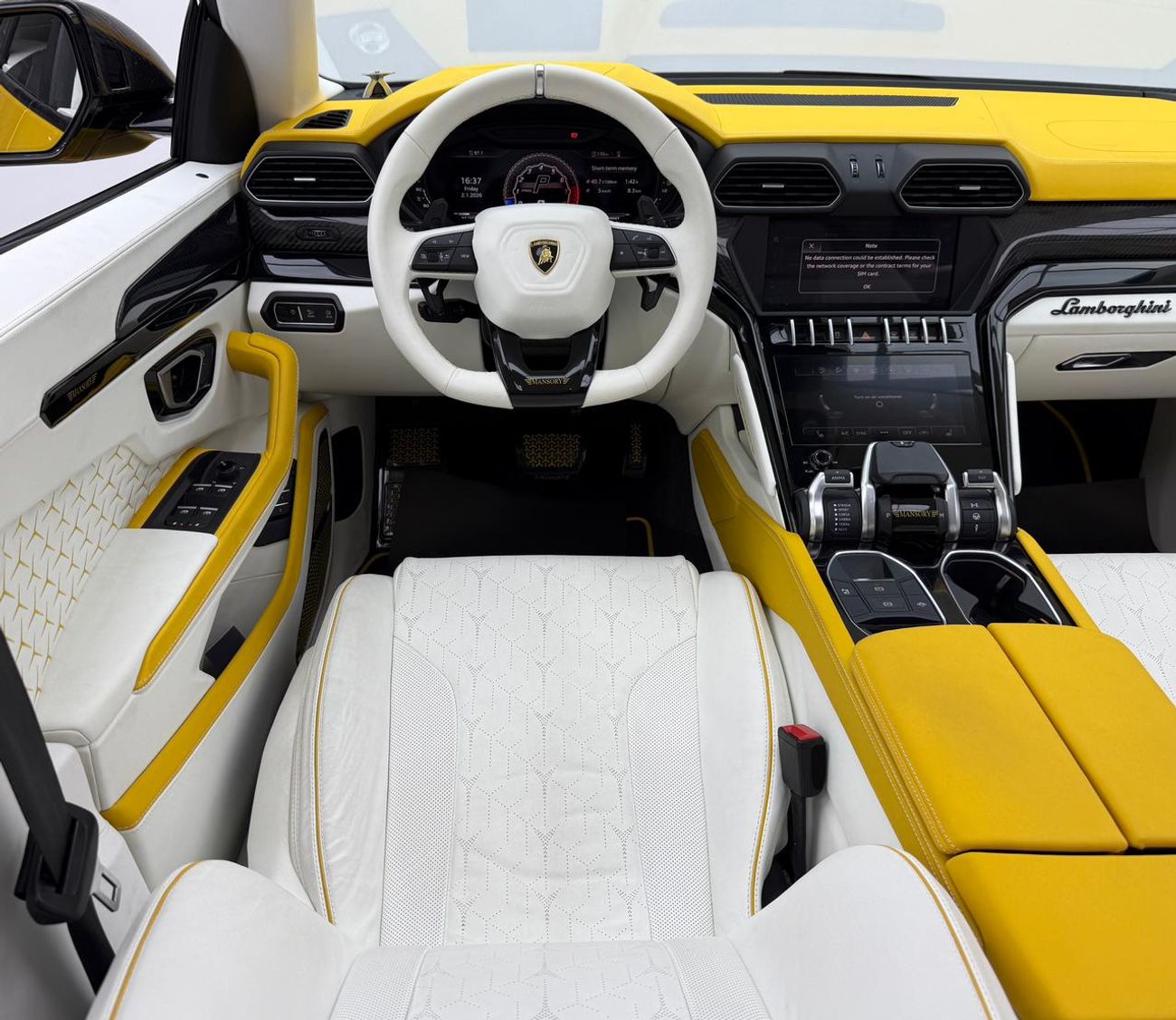 لامبورغيني اوروس STD 4.0T V8 2020 Lamborghini Urus Mansory Kit ,Warranty ,Service History ,Excellent Condition ,CANAD