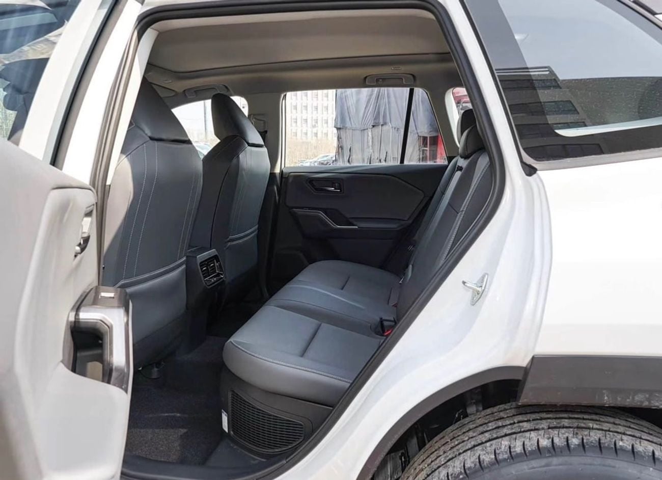 Toyota RAV4 2026 Toyota RAV4 2.5 L HYBRID 4WD LUXURY EDITION ( FACELIFT)