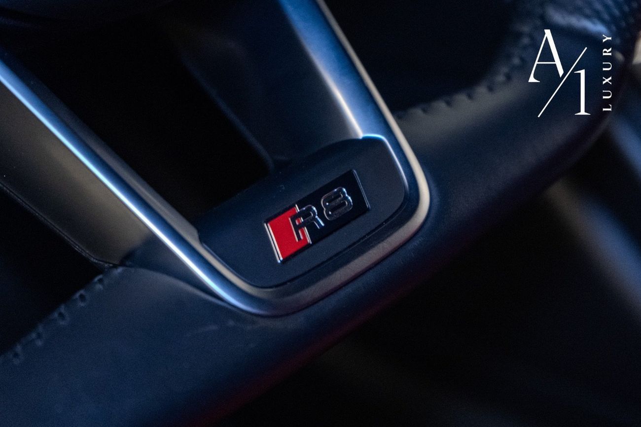 Audi R8 V10 RWD 5.2L (540 HP) 2018 Audi R8, 1 of 999, Full Service History in Al Naboodah, GCC Spec, Excelle