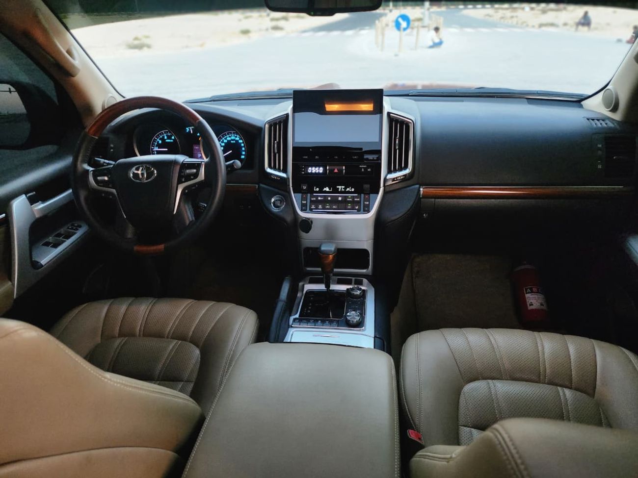 تويوتا لاند كروزر VXR V8 UPGRADE