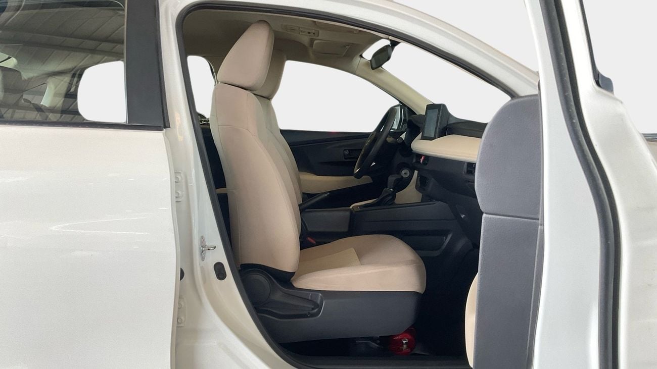 Toyota Yaris E | Guaranteed Warranty | 0 Down Payment