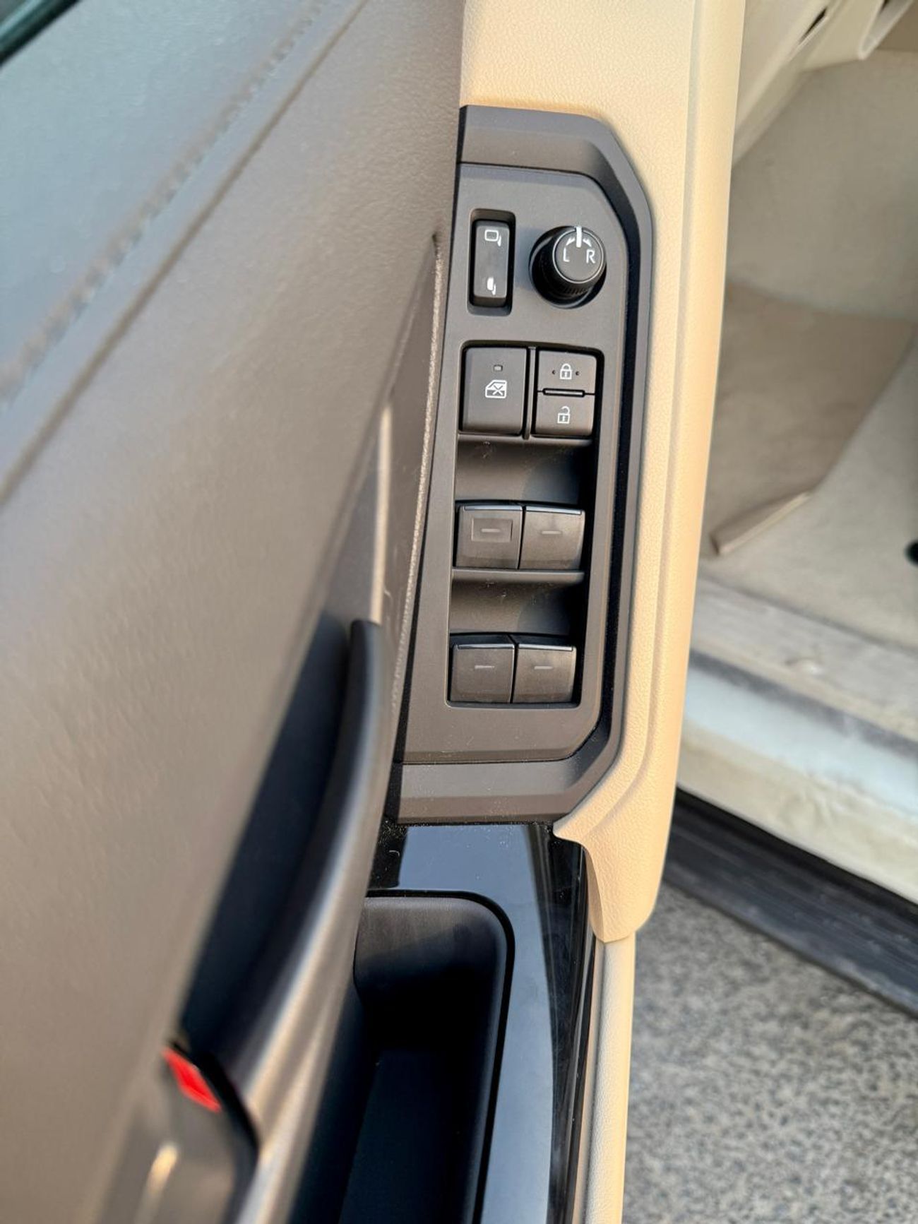 تويوتا لاند كروزر GXR 4.0L