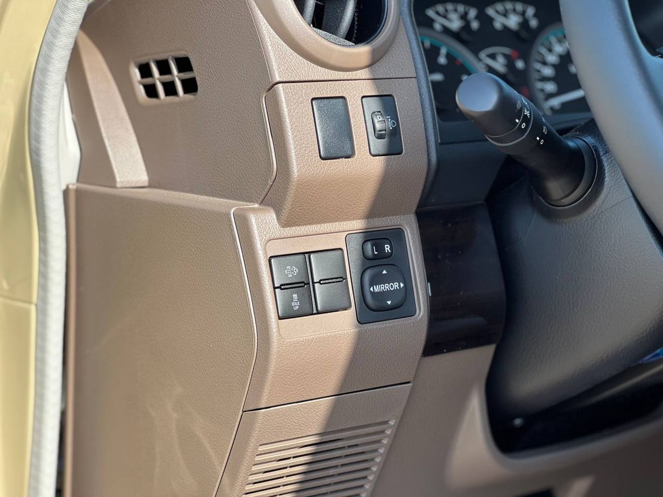 تويوتا لاند كروزر بيك آب S/C LC79 2.8L DSL M/T // 2025 // STD OPTION WITH DIFF LOCK , DVD&BACK CAMERA // SPECIAL OFFER // BY 