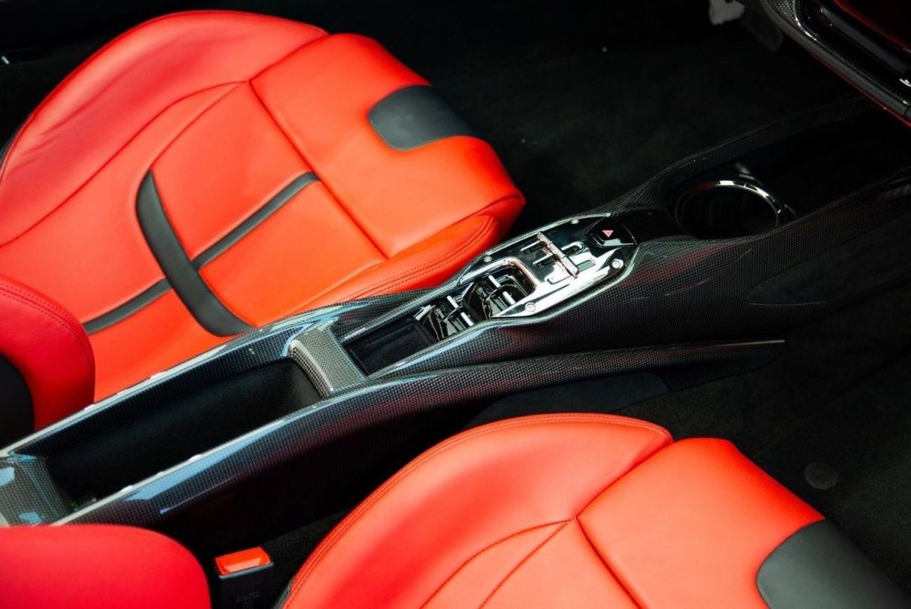 فيراري SF90 سبيدر Ferrari SF90 Spider Assetto Fiorano