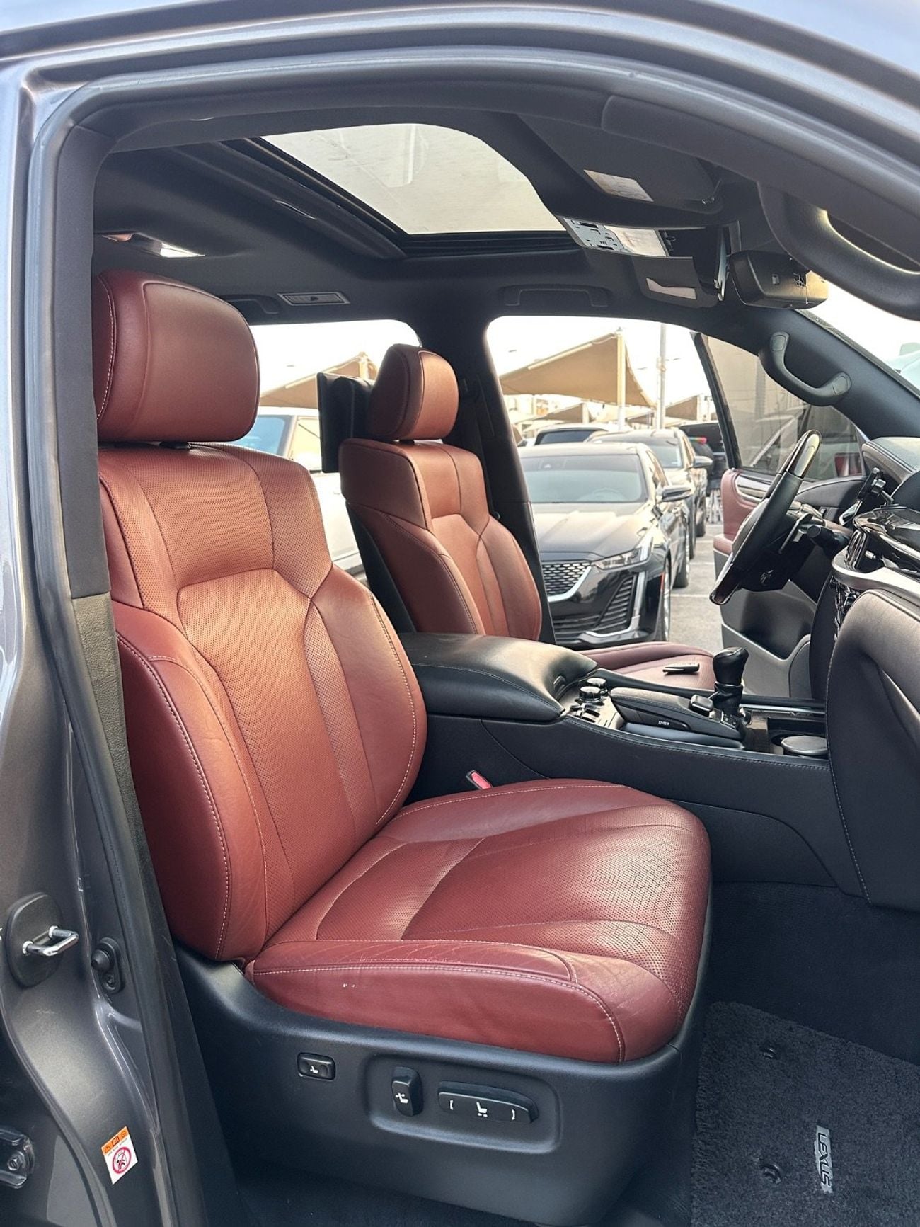 Lexus LX570 PLATINUM