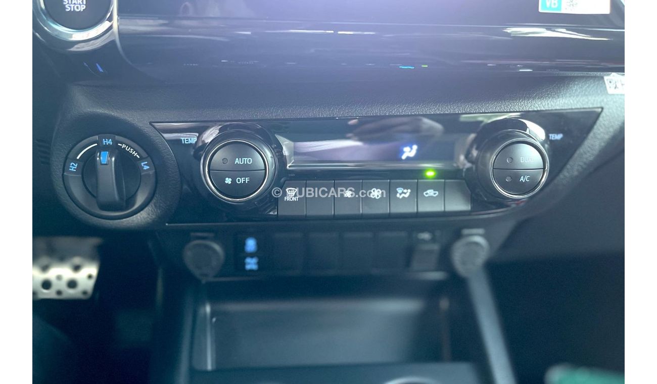 Toyota Hilux GR Sport GR-Sport 2022, Petrol, 18inch Rim, Power Seats, 4WD,  360 Camera