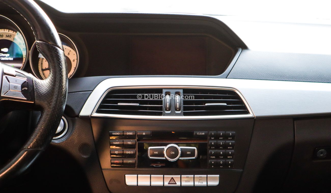 Mercedes-Benz C 200 Gulf panorama model 2013 silver color cruise control in excellent condition, you do not need any exp