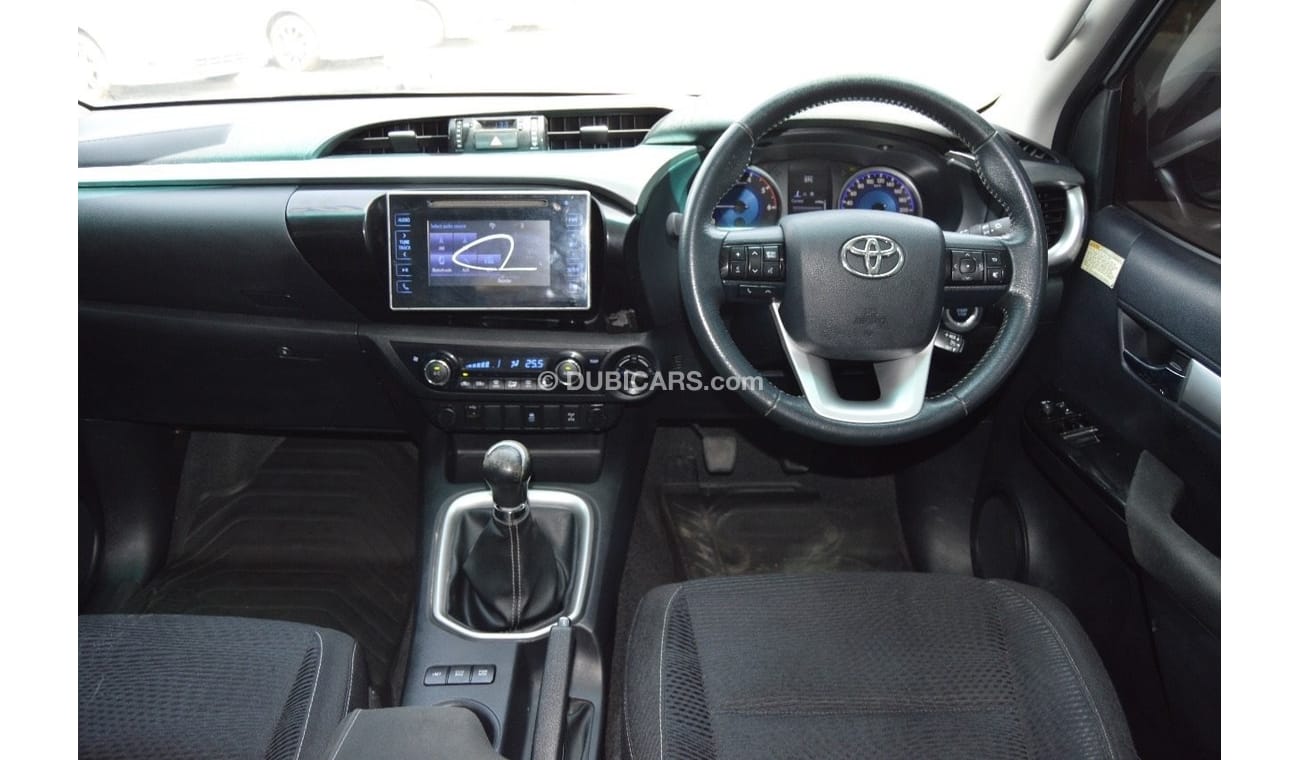 Toyota Hilux SR5 Diesel Engine