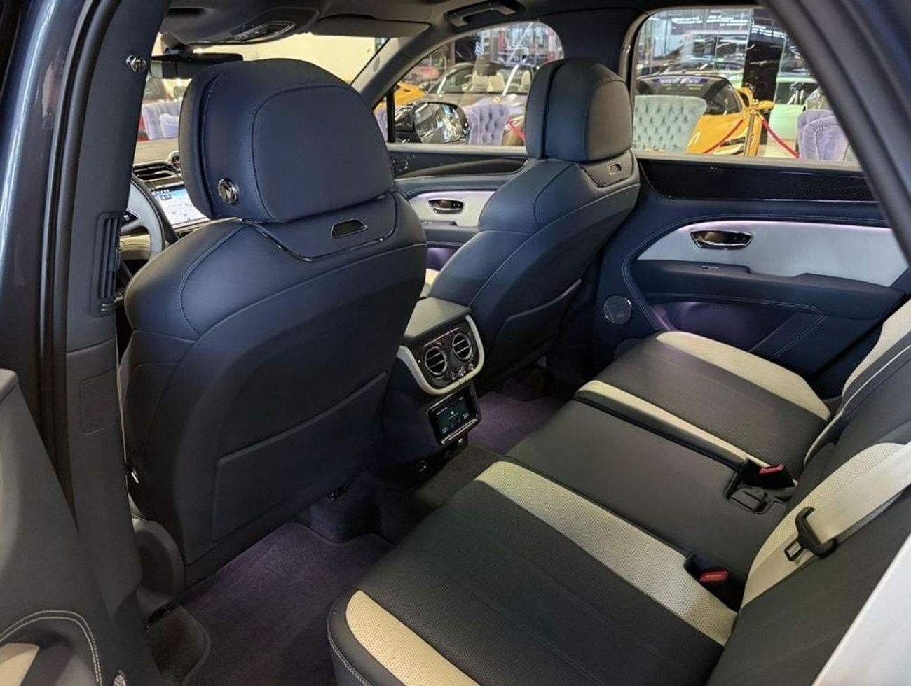 بنتلي بينتايجا 2022 BENTLEY BENTAYGA S V8 /GCC/ DEALER WARRANTY AND SERVICES