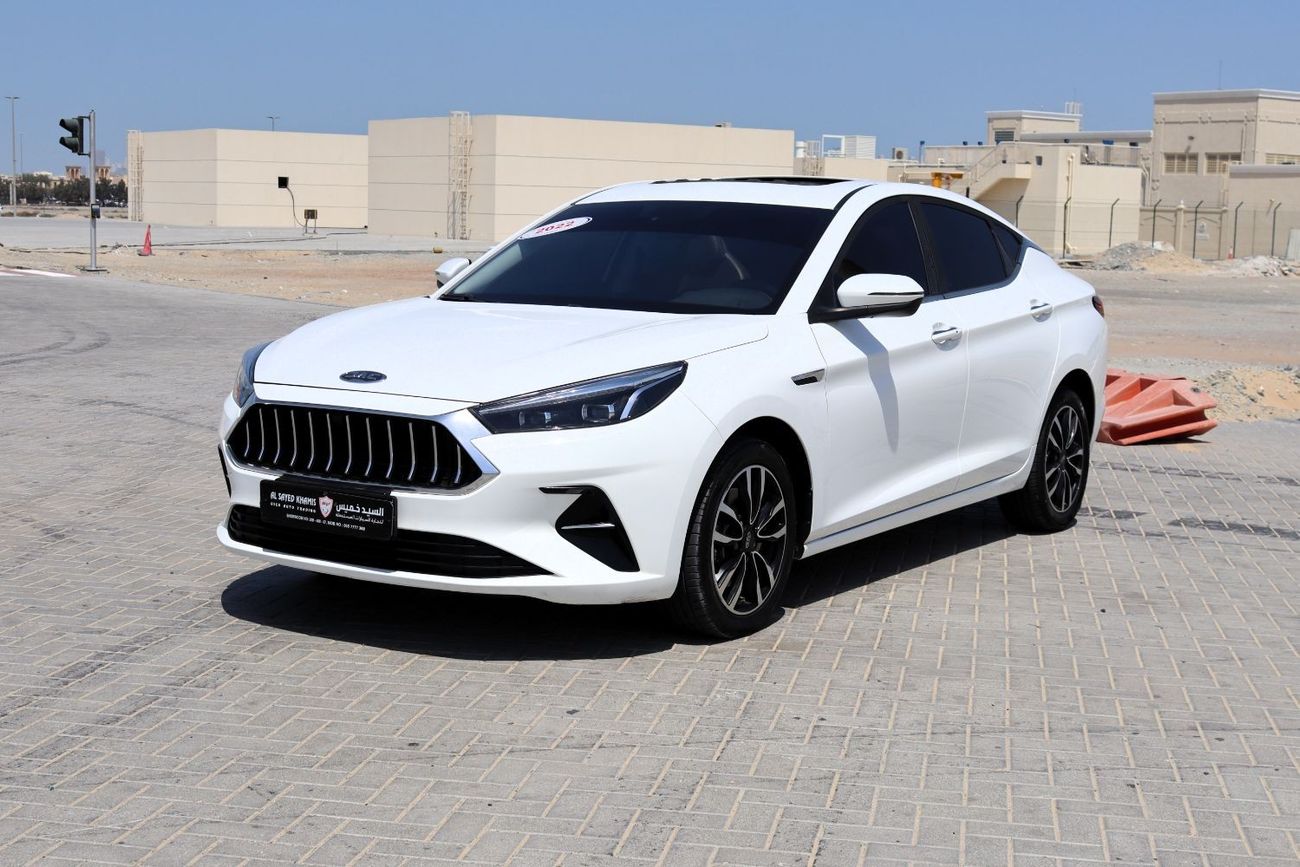 جاك J7 JAC J7 2022 - GCC - FULL OPTION - ACCIDENTS FREE - PERFECT CONDITION INSIDE OUT
