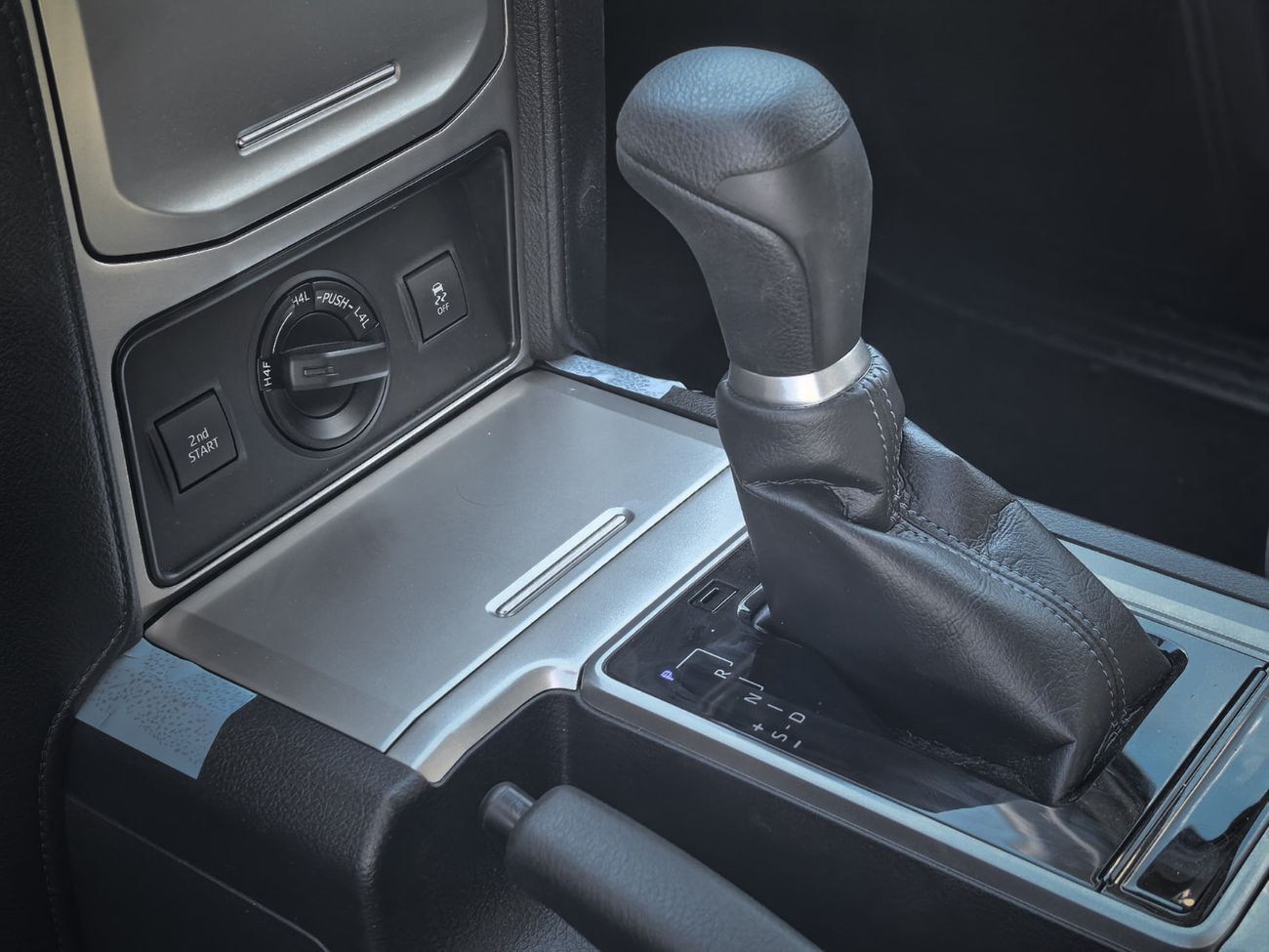 Toyota Prado 2700cc TXL | SUNROOF | LED LIGHTS | 19" RIMS | DVD | 2023MY