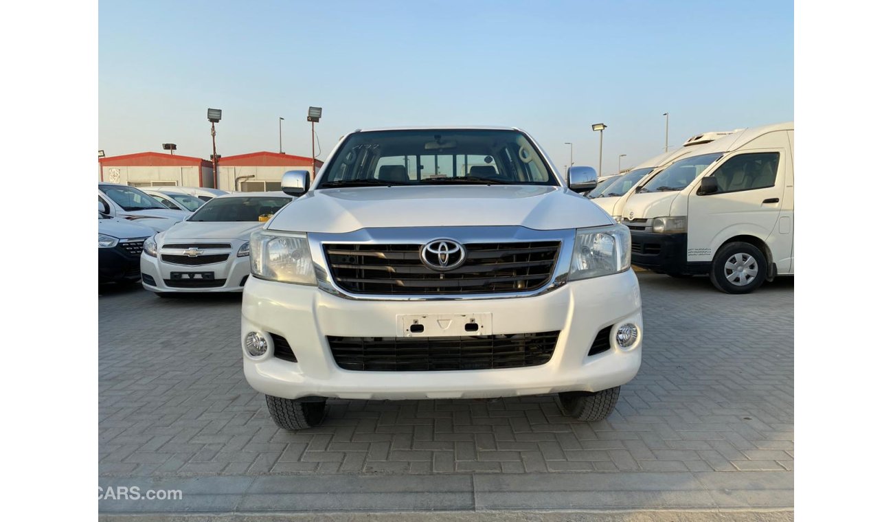 Toyota Hilux 2015 4x4 Automatic Ref#477