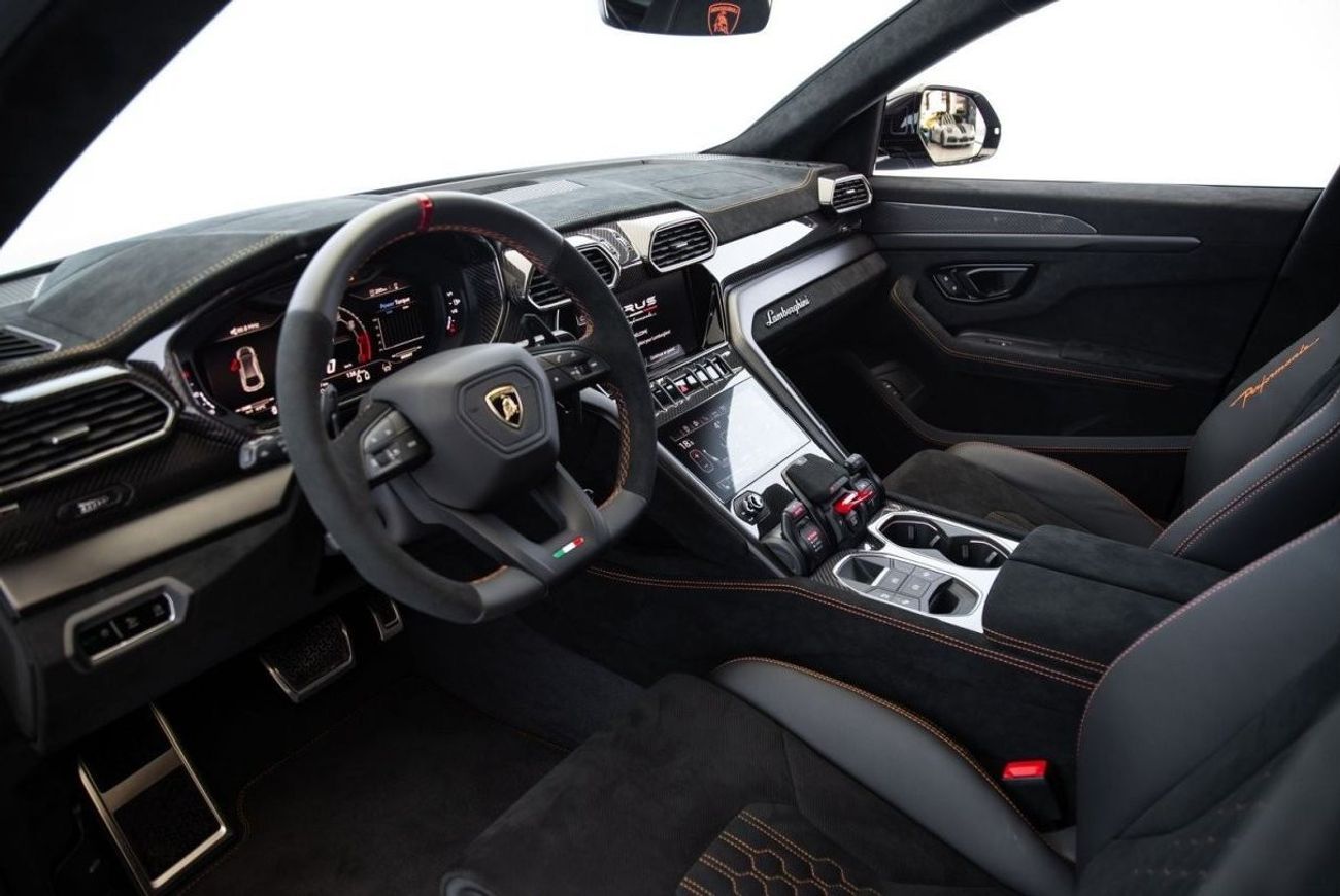 لامبورغيني اوروس PERFORMANTE